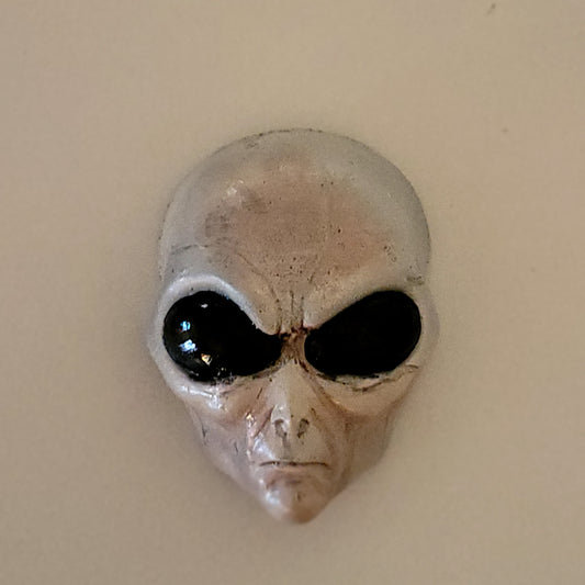 Alien Grey 3D Sculpted Magnet: Intriguing and Otherworldly Décor Accent